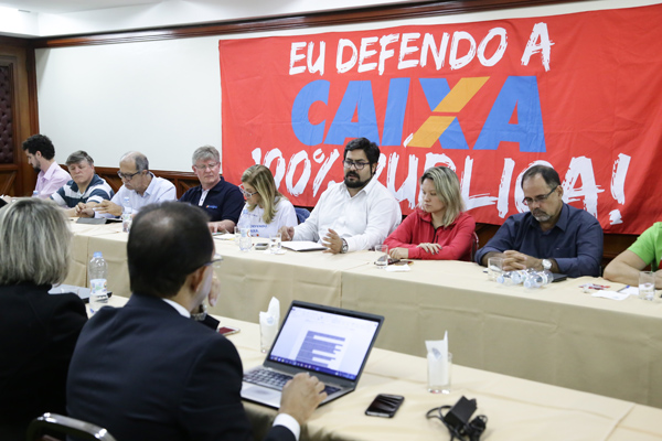 NEGOCIA__O CAIXA0811 600x400.jpg