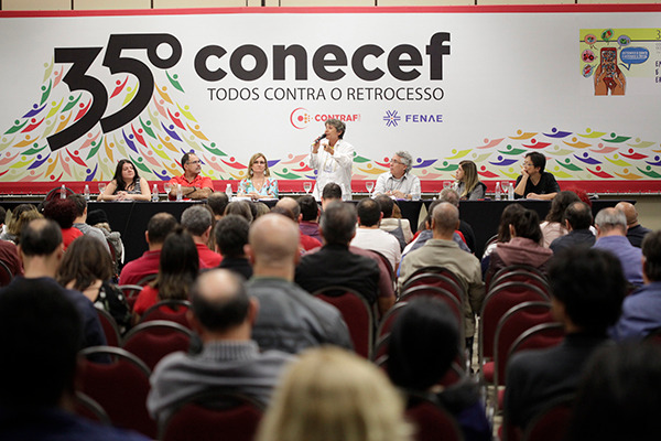 http://www.fenae.org.br/portal/data/files/7E/91/BC/8E/40F4C6100DB5A0C6403A91A8/PAINEL%20BANCOS%20PUBLICOS.jpg