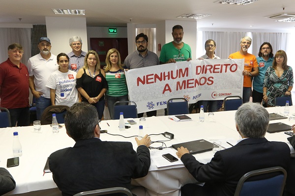 Negociacao070417-600x400.jpg