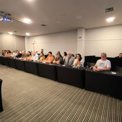Reuniao CEE Caixa 430.png