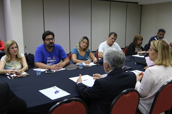 Negociacao2401-600x400.jpg