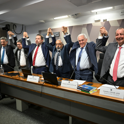 CCJ aprova 6x1_430.png