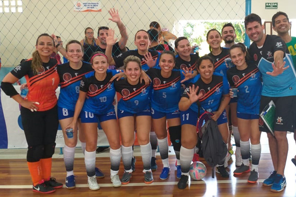 JOGOS ENCERRAMENTO FUTSAL FEMININO 600X400.jpg